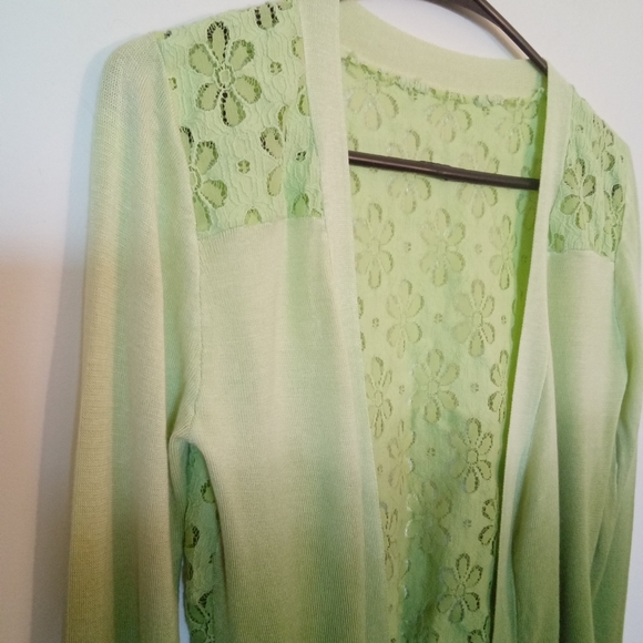 Hombre Open Waterfall Front Cardigan with Lace Back - Picture 11 of 11